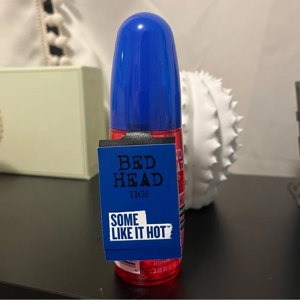 Bed Head TIGI Some Like It Hot Heat Protectant Spray Full Size 3.38 Oz NWT